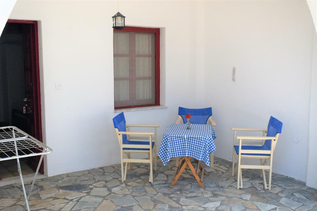 Ostria Beach Studios Perissa  Exterior photo